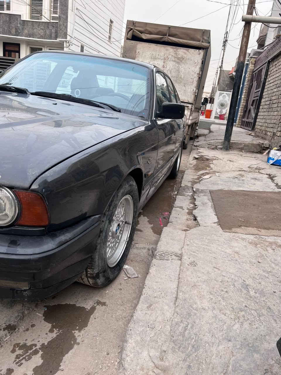 BMw525
🔴أصل فصل بليته سنويه محرك كير 525
🔴كفاله عامه گير + محرك 
🔴تبريد ثلج 
🔴محرك مسكر. 
🔴حماوه شتاء صيف ماكو 
🔴كشنات كهرباء كلها شغاله. +فتحه بالسقف
🔴كهربائيات مكفوله + منظومة زنون اصليه. 
🔴مكفوله من الضربه 
🔴رقم انكليزي بأسمي تحويل ثاني يوم 
🔴موديل 1992 فول مواصفات. 
🔴تايرات نظيفه + الصدر الامامي والخلفي جديد. 
🔴سياره ترايك للبصره وترجع للزاخوا وانوب تجيني لبغداد لان ايدي بيها وما مخليها بنقص شي 

🔵#محتاجه صبغ لان صبغتها جارده بس ولونها 🔵#رصاصي_غير_محدد يعني كل الوان الرصاصي تگدر تصبغ 
 
🔵وأني جناي بيئم اصلاً بس احتاجيت للبناء والله واريد ابيع وايدي بيها وما موگفتني ابد السياره الحمدلله والشكر. 

💠سعرها 58 والشراي يجي يشلع عيني وياخذها وبيها مجال لان مستعجل ع بيعتها. 

💠مكاني بغداد - الامين الثانيه (‭***********‬) متواجد واتس اب و رصيد #غير متواجد ع الفيس.
