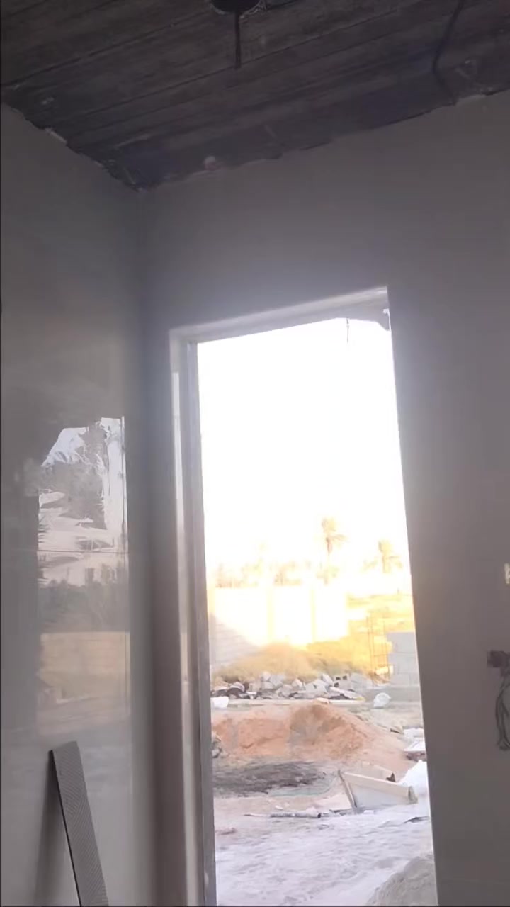 السلام عليكم خلفة مصري سرميك بورسلين وكاشي ومرمر ودرج شغل درجة أولي بإذن الله  ***********
