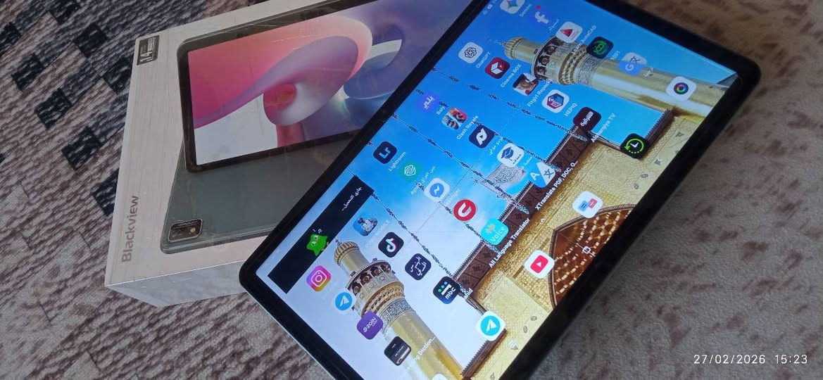 ايباد بلاك فيو 16
ذاكرة 256
حجم الشاشة 11 انج
جهاز لوحي كامل كارتونته وشاحنه وقلم 
سعر 150 الف 
مكاني نجف حي النداء ***********
