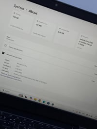 لينوفو • كور i5 جيل عاشر • رام 8 جيجا