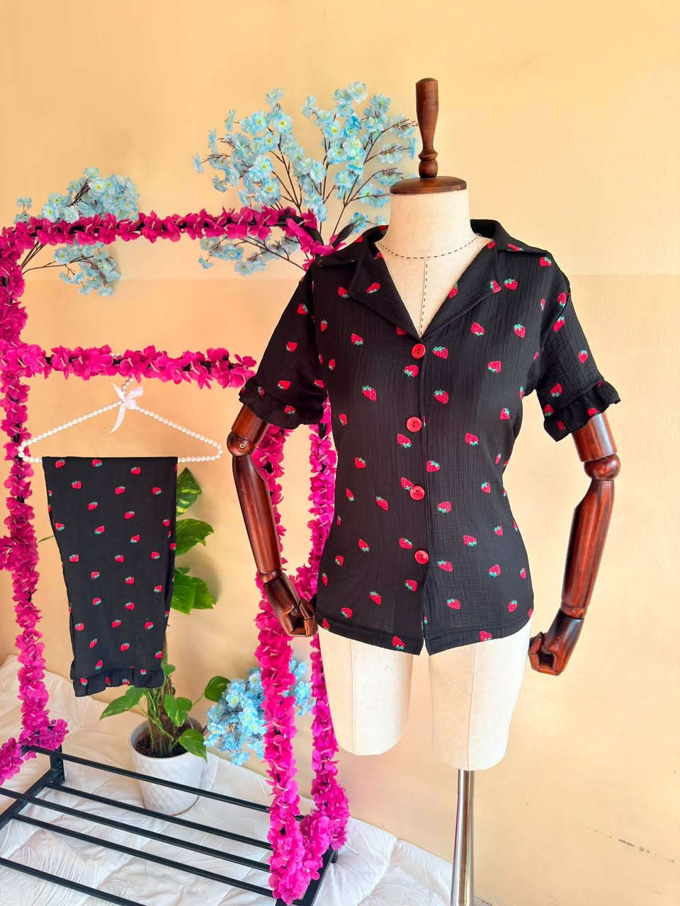متوفر جمله قياسات الدرزن
M-L-XL-XXL
سعر الدرزن 135 الف


**إذا كنت صاحب هذا الإعلان وتريد حذفه لأي سبب، رجاءا أرسل رسالة إلى الدعم الفني**