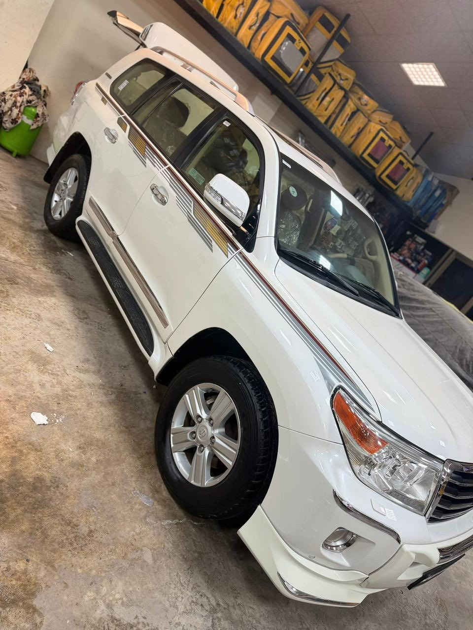 السلام عليكم لاندكروز12بريم سياره مكفوله امامك لسونار محرك 8 سلندر 4600 رقم مميز لسياره عنوان كربلاء لمقدسه 
للبيع لسعر 360 وبيه مجال 
***********
