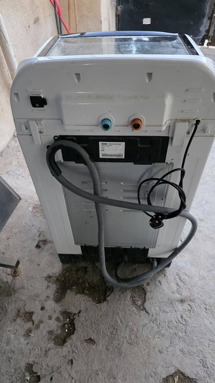 غسالة ملابسsamsung اوتماتيكي نوع انفيرتير(توفير الطاقة الكهربائية) يمكن تشغيلها على المولدة حجم 15kg
استعمال ٣ سنوات بدون مشاكل 

لايوجد بها مشاكل كهربائية او مشاكل مصنعية 

فقط تبديل الحوض(الجدر) يكلف 150 مع العمل 

يمكن غسل البطانيات فيها 

حجم الحوض 15kg واسع جداً

يوجد توصيل لجميع مناطق البصرة

السعر 375.000 السعر لايشمل اجور التوصيل
***********
