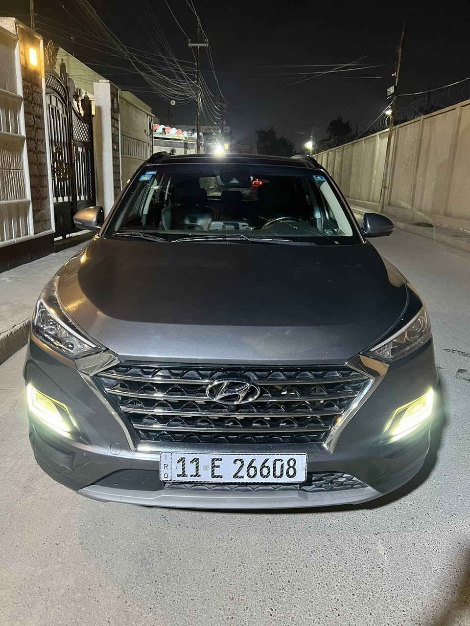 السلام عليكم …سياره توسان 2021 امريكي فول مواصفات واحد على واحد رصاصي رقم بغداد فول مواصفات ماشيه ٧٤ الف السونار مرفق بل منشور مكانه بغداد المشتل ….***********
