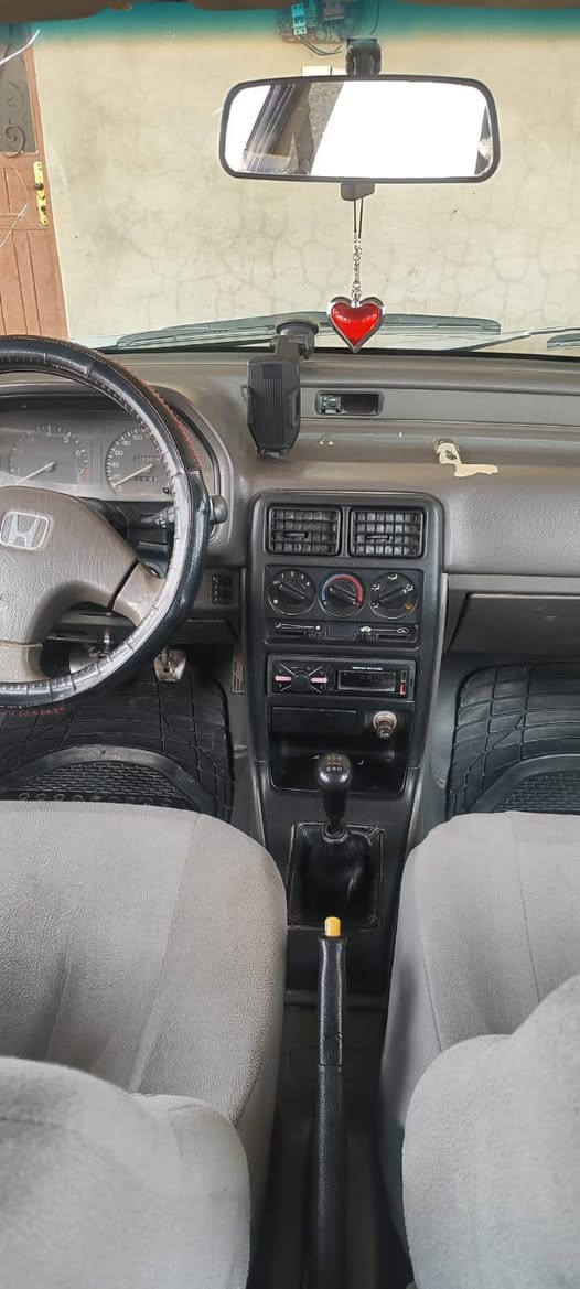 اسلام عليكم سياره هونداي ياباني للبيع رقم الماني سنويه الا 29 محرك كير شرط باتري جديد سياره كلها شقاله بدون صبق بدون تبديل يعني ابلادي اسعر 22 وبيها مجال تفاصيل اتصال الا ***********
