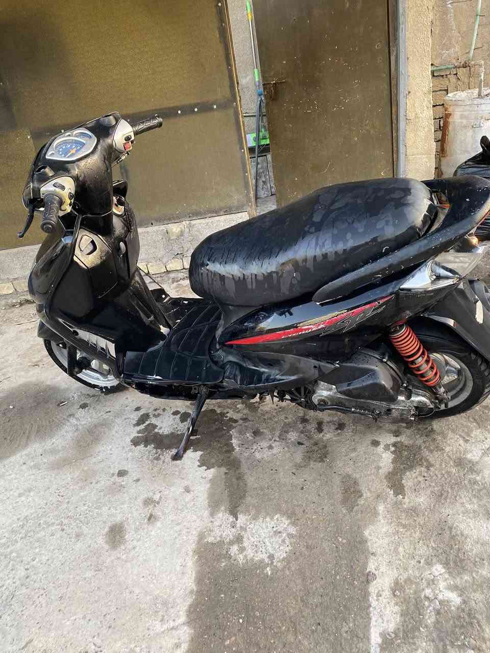 لام عليكم عندي سكنس نثيه 140  البيع       1-كابريتر جديد2-كلجات جديده امامي وخلفي 3-تايرات جلاتيني  امامي وخلفي 4- صدر جديد 5-بركات جديده دراجه تعمير تجفيت جديد 52بلادي  مكاني بغداد بياع سعره350وبيها


**إذا كنت صاحب هذا الإعلان وتريد حذفه لأي سبب، رجاءا أرسل رسالة إلى الدعم الفني**