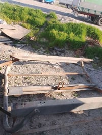 حامل إطار احتياطي • قطع غيار سيارات • شوێن کلار