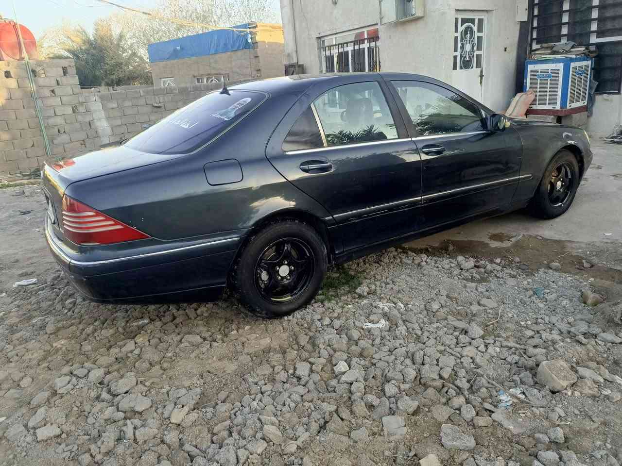 سلام عليكم احبتي.   مارسدس 2005
سياره دوات  دوات.  سياره فووول مواصفات 

1--- مكينه ام خراطيم  

2--- كير طك فلين 

3--- تخم تاير جديد 

4--- وياله 4 جدد 

5--- تتخم جوبلس جديد 

6--- تبريد شغال فقط لفان واكف 

7--- حداديه جديده لخلفيه 

10-- رقم وسنويه طبق الاصل شرط الحاسبه 

11-- سياره كفاله من الكص والعشائر 

سياره مال بيت مامتعوبه. ---- سعر 45 وبيه مجال قليل 

***********
