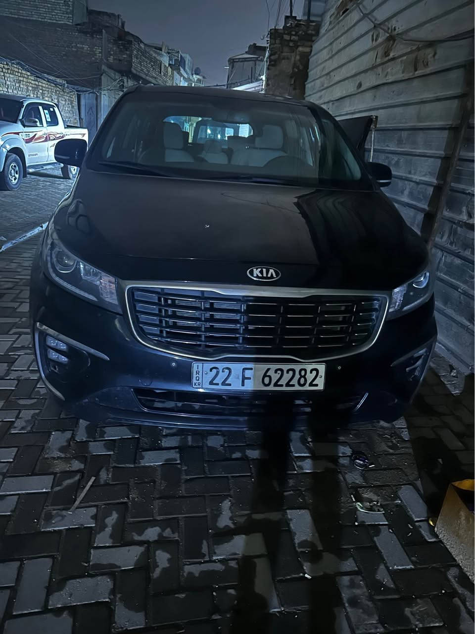 كيا سيدونا موديل 2020 سيارة بيها باس جاملغ صبغ بدون دواخل 
سعره 200 ورقا بيها مجال بسيط للشراي *********** بغداد, العراق
