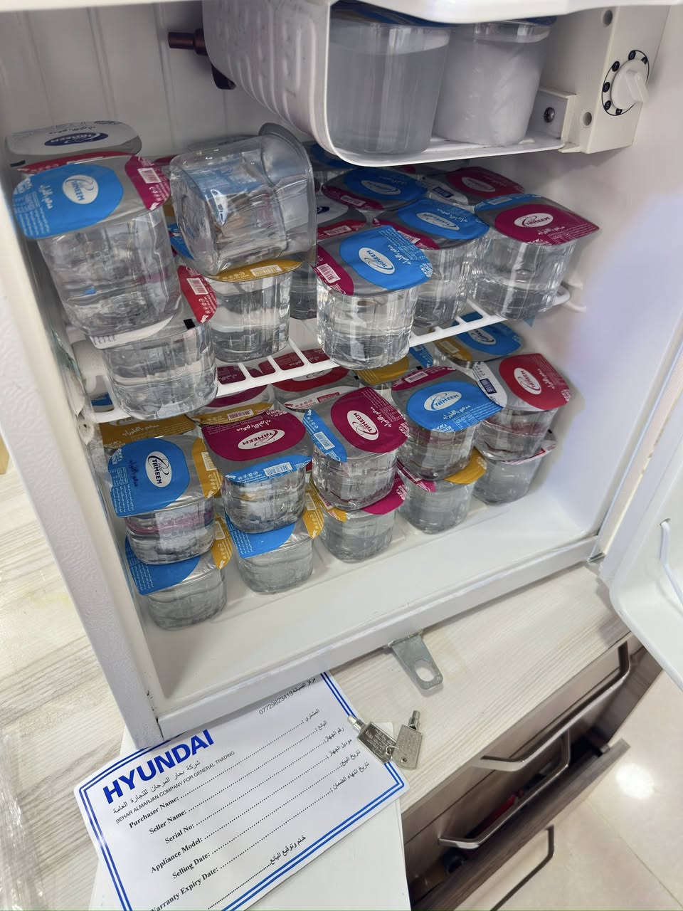 ثلاجه مكاتب لاماكن محيره ثلاث قدم شرط ثلج اخو جديد بعده بكارت ضمان بداخله تلزم كارتون ماي كامل قياسات 45*45*45
سعره 85 الف فقط اتصال مامتواجد بل فيس ***********
