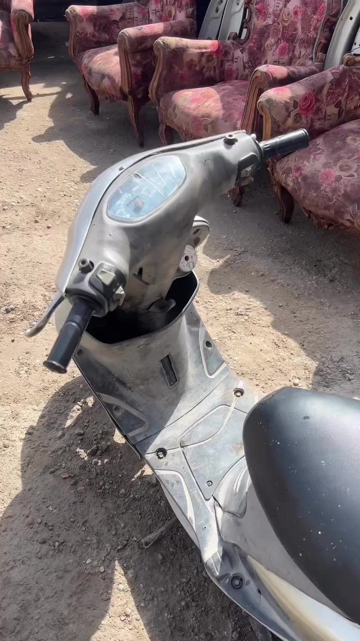 سلام عليكم من رخصه الادمن
ماكس منغولي للبيع يرادلها كلجات ونقص لحيه اليمنه 
الدراجه شغاله وين ما كان اطلع بيها بريكات كامله دبلات امامي خلفي شغال اشاير شغاله مكاني مدينه الصدر سعرها 300قفل


**إذا كنت صاحب هذا الإعلان وتريد حذفه لأي سبب، رجاءا أرسل رسالة إلى الدعم الفني**