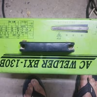 اخوان ماكنه  لحيم نضيفه شغاله للبيع يوجد توصيل 07712390444