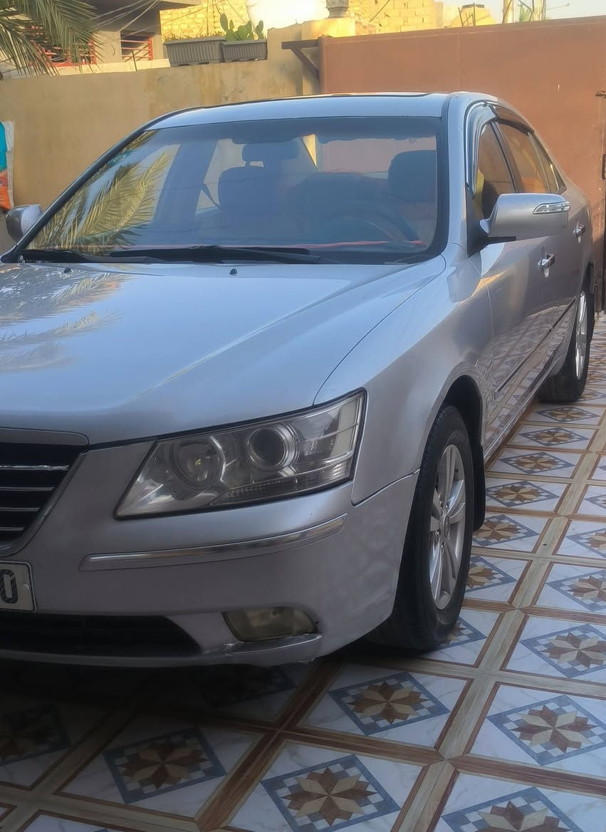 السلام عليكم
سوناتا للبيع 
موديل ٢٠٠٩ خليجي 
مكينة ٤ سلندر ٢٤٠٠ 
بدون ضرر فقط كلير اربع قطع 
المكان ديالى الغالبية 
السعر ١١٢ قابل للتفاوض 
للاستفسار :ـ ***********

