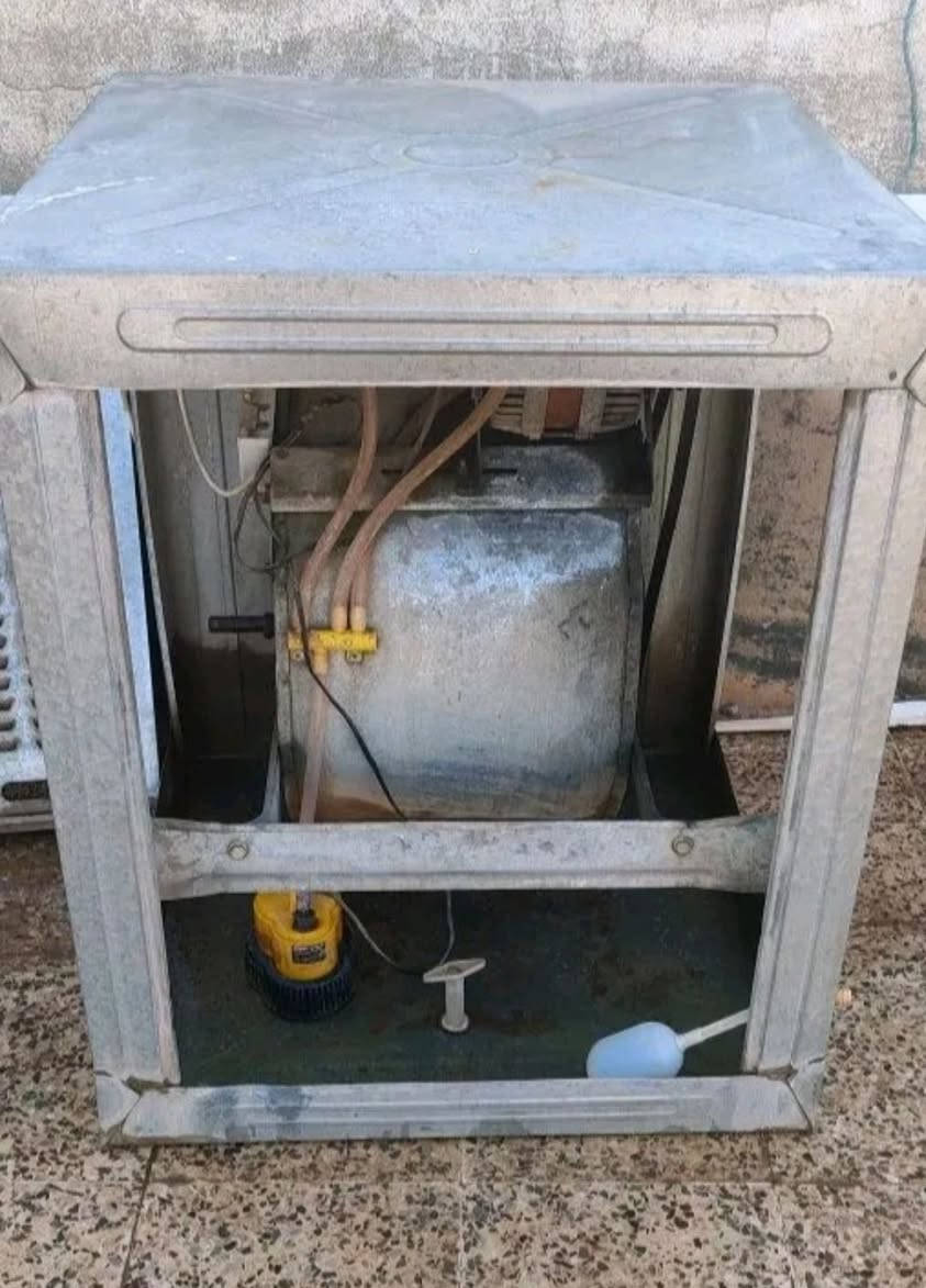 غراض منزليه للبيع مكان ايسر الموصل 
مبرده شغاله حجم 2 ونص كامل هواها بارد سعرها 75
قاعده نبرده تعليك بالحايط سعرها 20
طباخ ابو الفرن فرن شغال كامل سعرو 85
حوض سمك كبير مع ملحقاتو كامله سعر35


**إذا كنت صاحب هذا الإعلان وتريد حذفه لأي سبب، رجاءا أرسل رسالة إلى الدعم الفني**