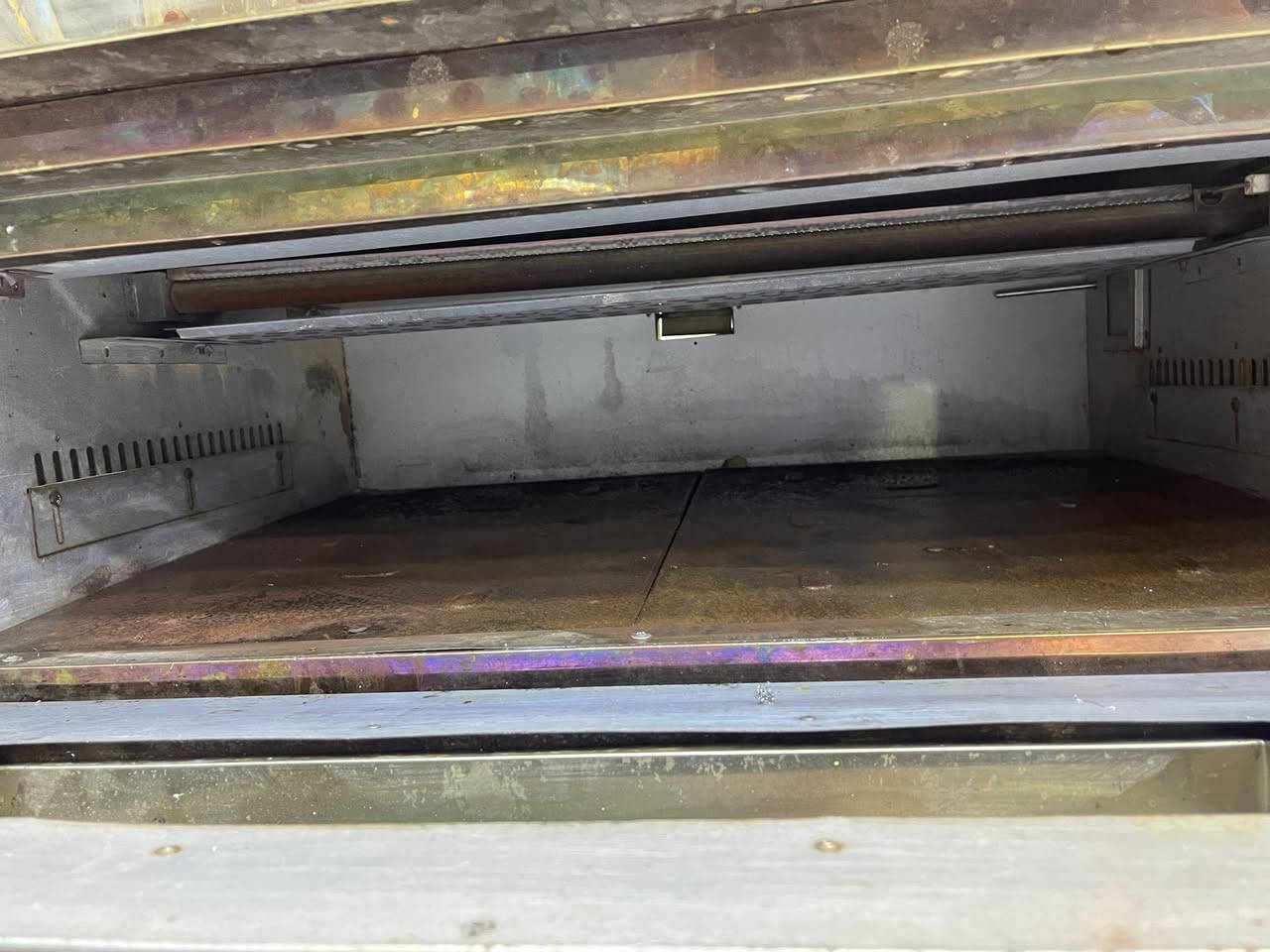 غراض مطعم للبيع ***********
