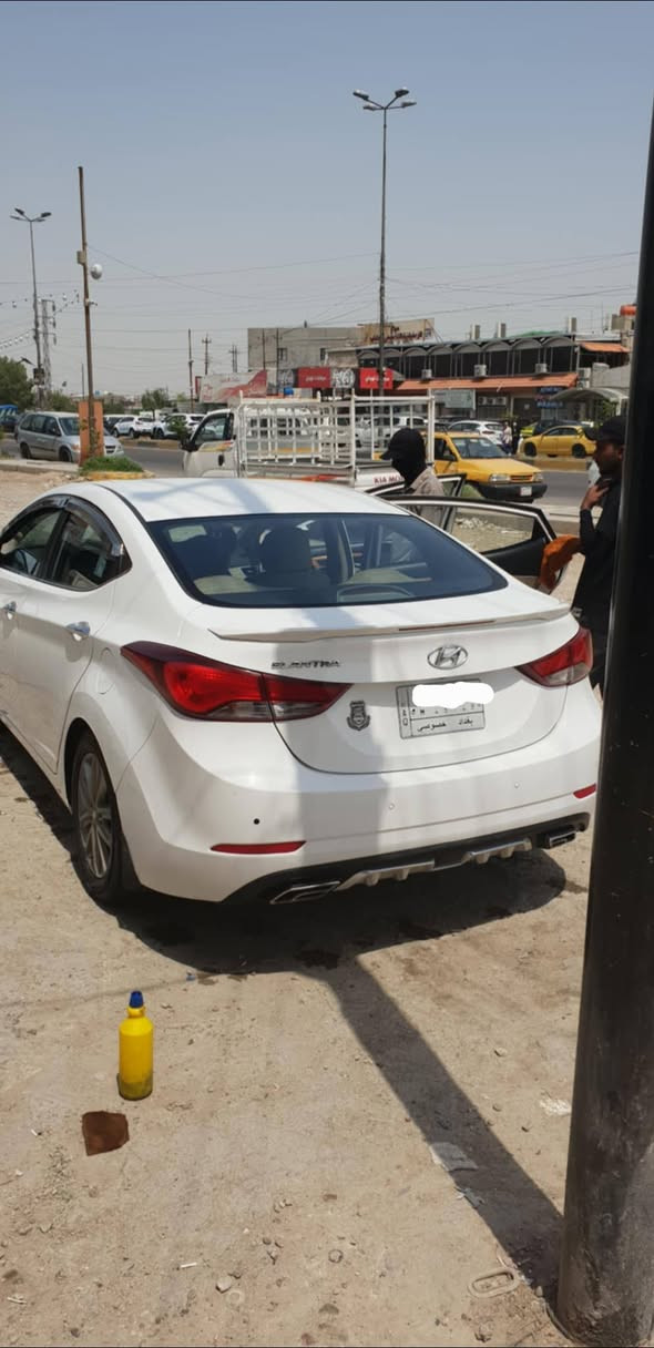 السلام عليكم 
النترا 2015 خليجي فول مواصفات ماعدا البصمه 
فقط 3 قطع صبغ بنيد نص الباب خلف السايق نص الباب الصدر اثر شخوط رقم بغداد ب اسمي  السعر ب 122 ورقه 
للتواصل: ***********
