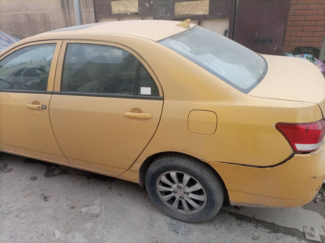 من رخصة الادمن المحترم
بي واي دي g3 موديل 13كير عادي محرك هوندا ياباني  حره بسمي بس السنويه منتهيه سعره 35 ورقه بقية  التفاصيل الاتصال ***********
