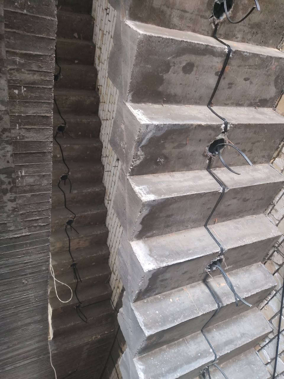 كهربائي متفرغ للعمل مكاني كربلاء 

تم الانتهاء من تأسيس موقع حي التحدي عمل درجة اولى 

للاستفسار ***********
