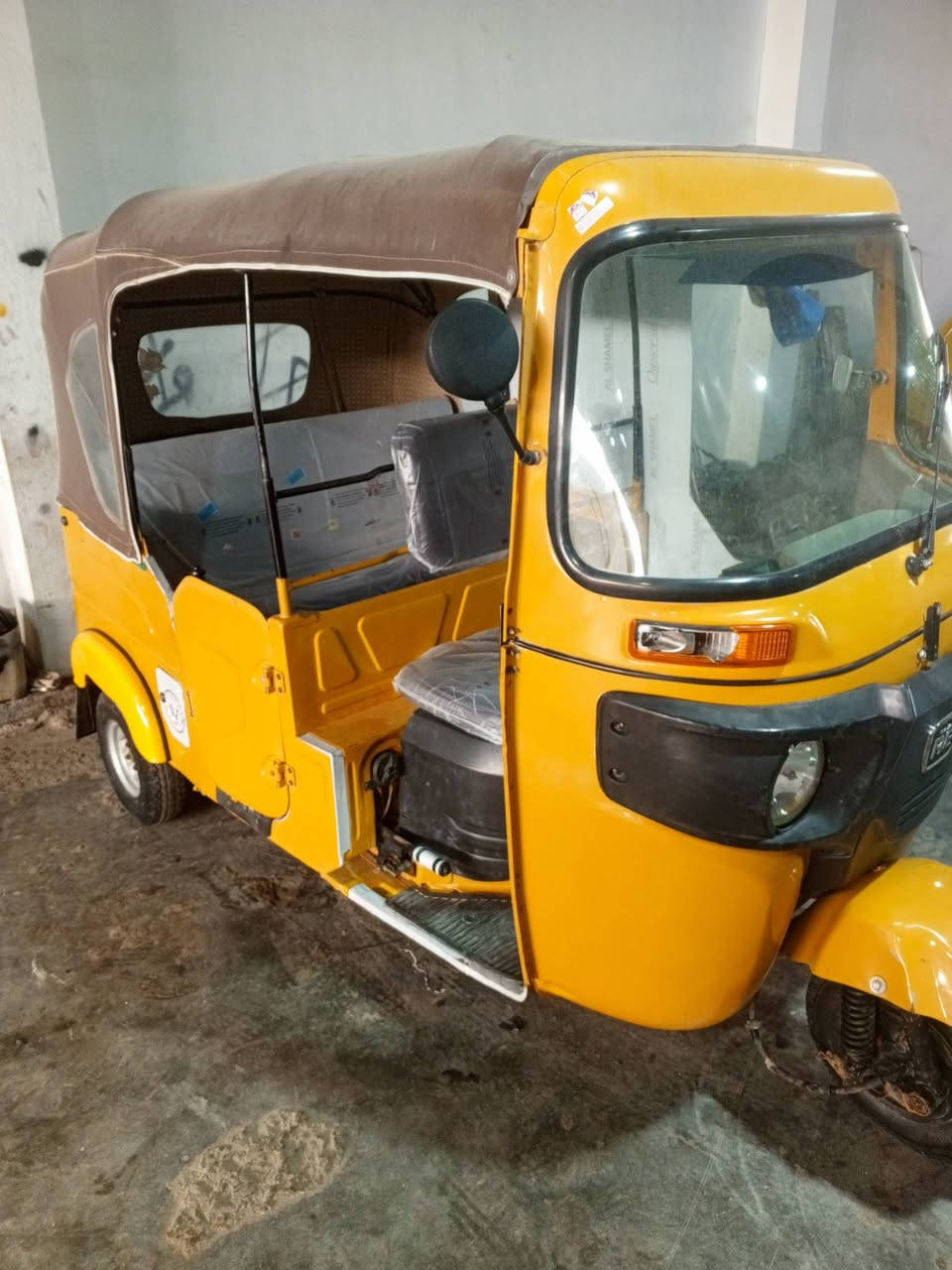 تكتك مديل 21 تكتك توه معمره سنويه كربلا مدور بنفس اليوم بعدهي مكينته عل سحك بيه دحجات ومعمرات كهربايات كله شغاله مكاني طوريج *********** سعر6700وبيه مجال
