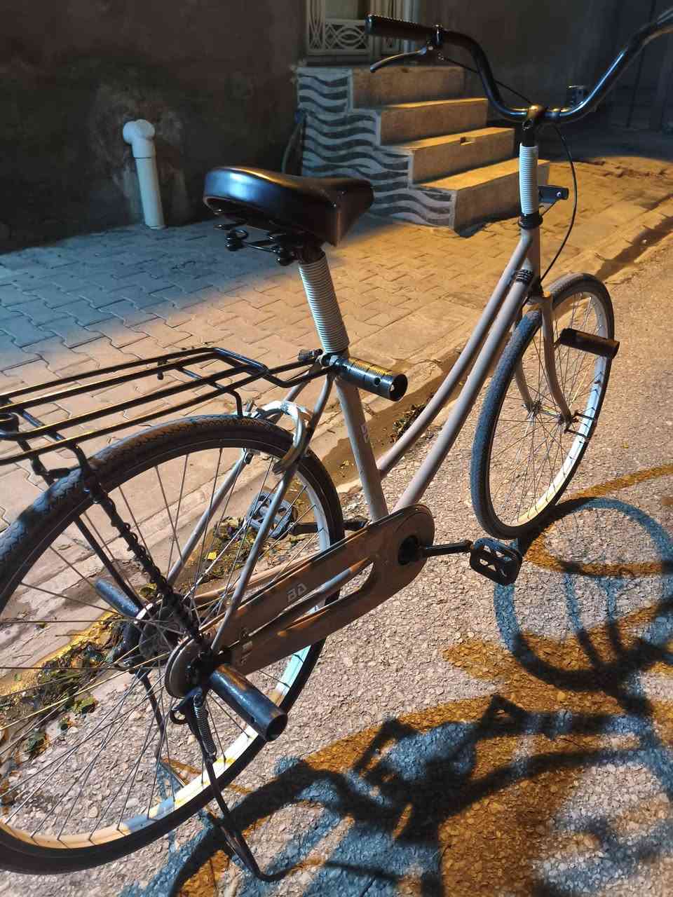 السلام عليكم
باسكل للبيع موديل 21شهر 4 
باسكل كفالة عامة 
السعر 140 وبي مجال  
عنواني نجف حي المهندسين 
رقمي ***********
