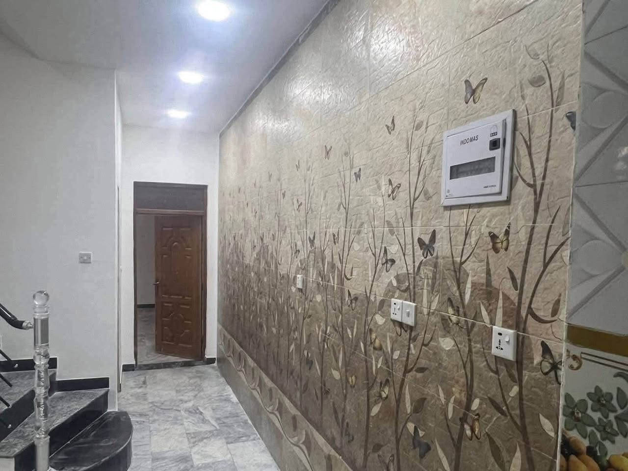 بسم الله """"" مــاشــاء اللــه

اعــــــلان """"" للبــيـــــــــــع
《السعر ٣٢٥ مليون》

بيت بناء حديث 2021 مساحة 150 متر
واجه البيت 6 متر /// نزال 25 متر
يقع في حي الجهاد منطقه الهياكل بالقرب من خدمي المطار وجامعة المشرق يحتوي على 

4 غرف نــوم 🏭🏭
3 صحيــات  🏭🏭
صالة ضيوف 🏭🏭
مطبخ حولي 🏭🏭
سطــــــحين 🏭🏭
2 منـــــــاور 🏭🏭

للاستفسار مراسلة الصفحة او الاتصال

على الارقام واتساب

☎️ ***********

☎️***********

زورو موقعنا ((مــكتــب بــاب الحــارة)) في حي الجهاد مقابل ((جامـــع النــور))ومجاور(( الاطباء والخارجيه)) يوجد كافة العروضات وكافة المساحات للـــدور والاراضـــي
بإدارة 《《السيد ابو انس 》》🇮🇶🇮🇶
《《موقع المكتب 》》
https://maps.app.goo.gl/6xEom8mKepEY5pcb6?g_st=ac
