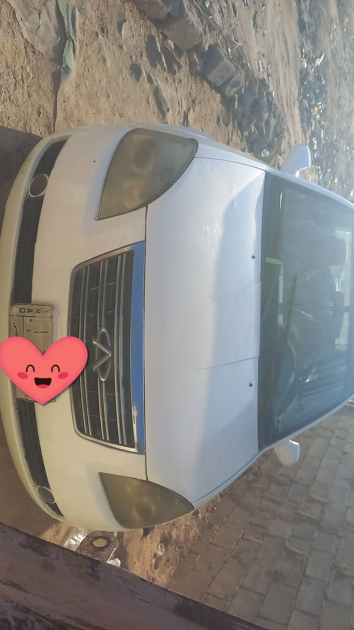 سياره شيري ي5 سنويه 28 مكينه كير جيد ما ناقصهه شي اسعر 31وبيهه مجال مكان ميسان التصا ل على ارقم ***********
