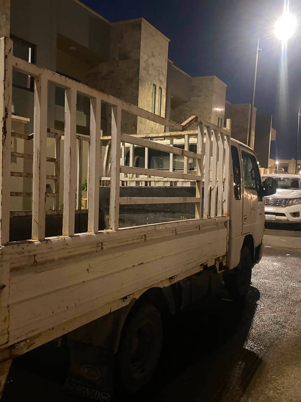 بيكب سامسونج موديل 2000 محور كير ومحرك ٢٧٠٠ رقم ديالى السياره بأسمي تحويل مباشر والسنوية لغايه ٢٠٢٦ 
السعر$45ورقه قفل  السياره جاهزه للعمل 
للاستفسار الرقم ***********
