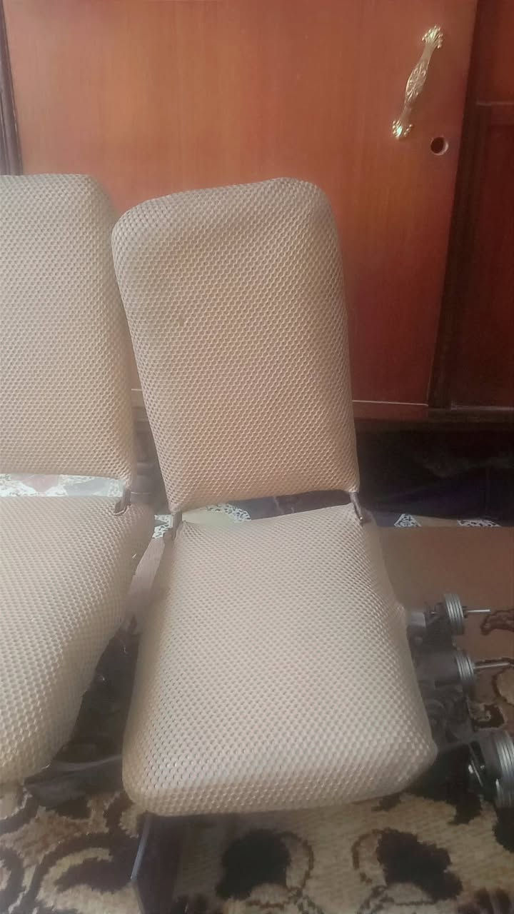 السلام عليكم زوج كشنات ممر عاليه جدد  كلش عارضهن ب 200 للتواصل  عل الرقم *********** بغداد  وذا اكو مراوس ب سيبايه زعره تزريف
