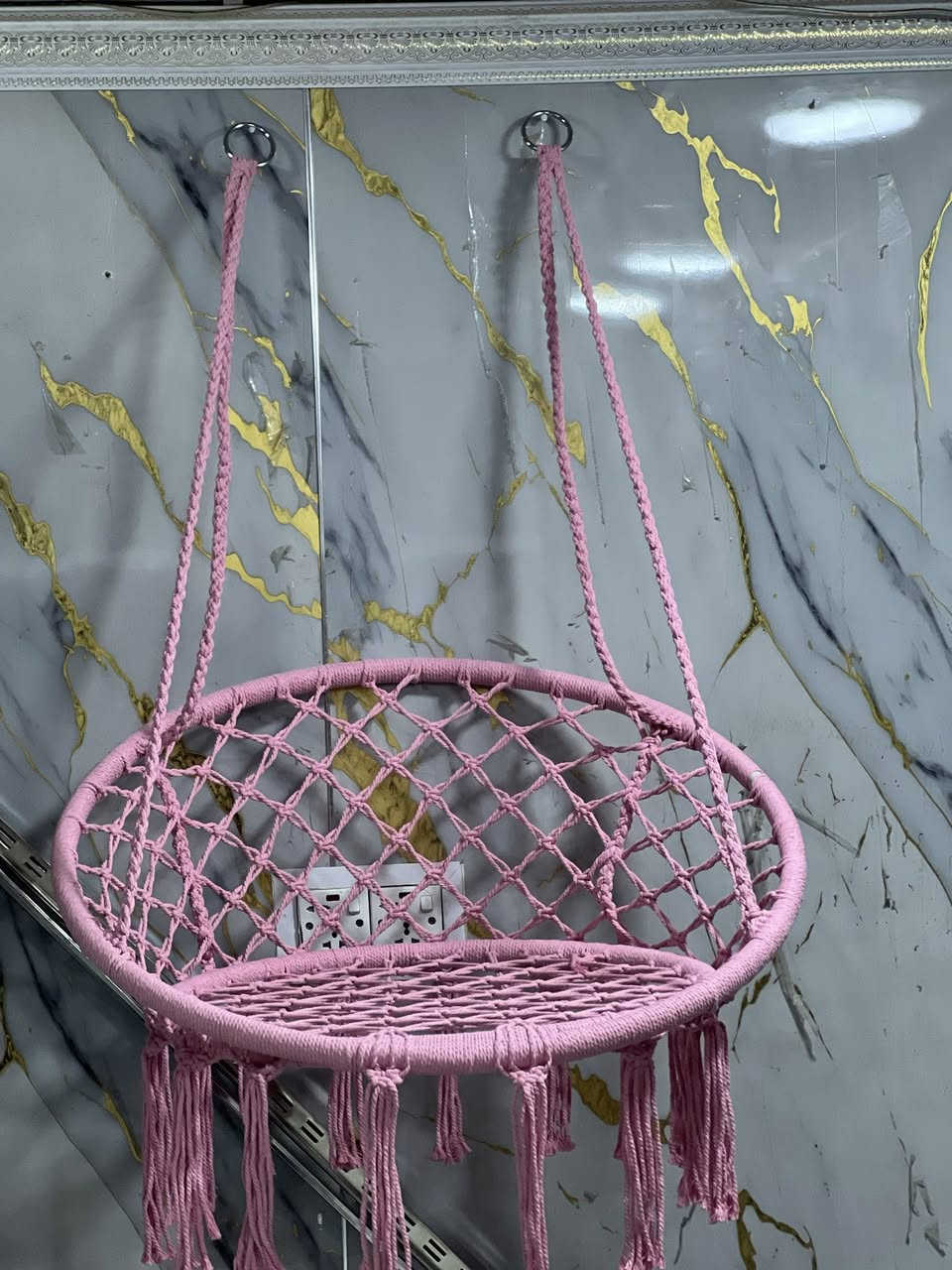 #عروض البيت المثالي  
مرجوحه عش العصفور الحجم الكبير 
تتحمل وزن 150 كيلو 
#العرض راح يكون بس 15.000 الف
وكل الهلا بزبئنا الكرام
العنوان:الدوره شارع الـ120 مقابل محطة الغفران
للأستفسار واتساب:***********
