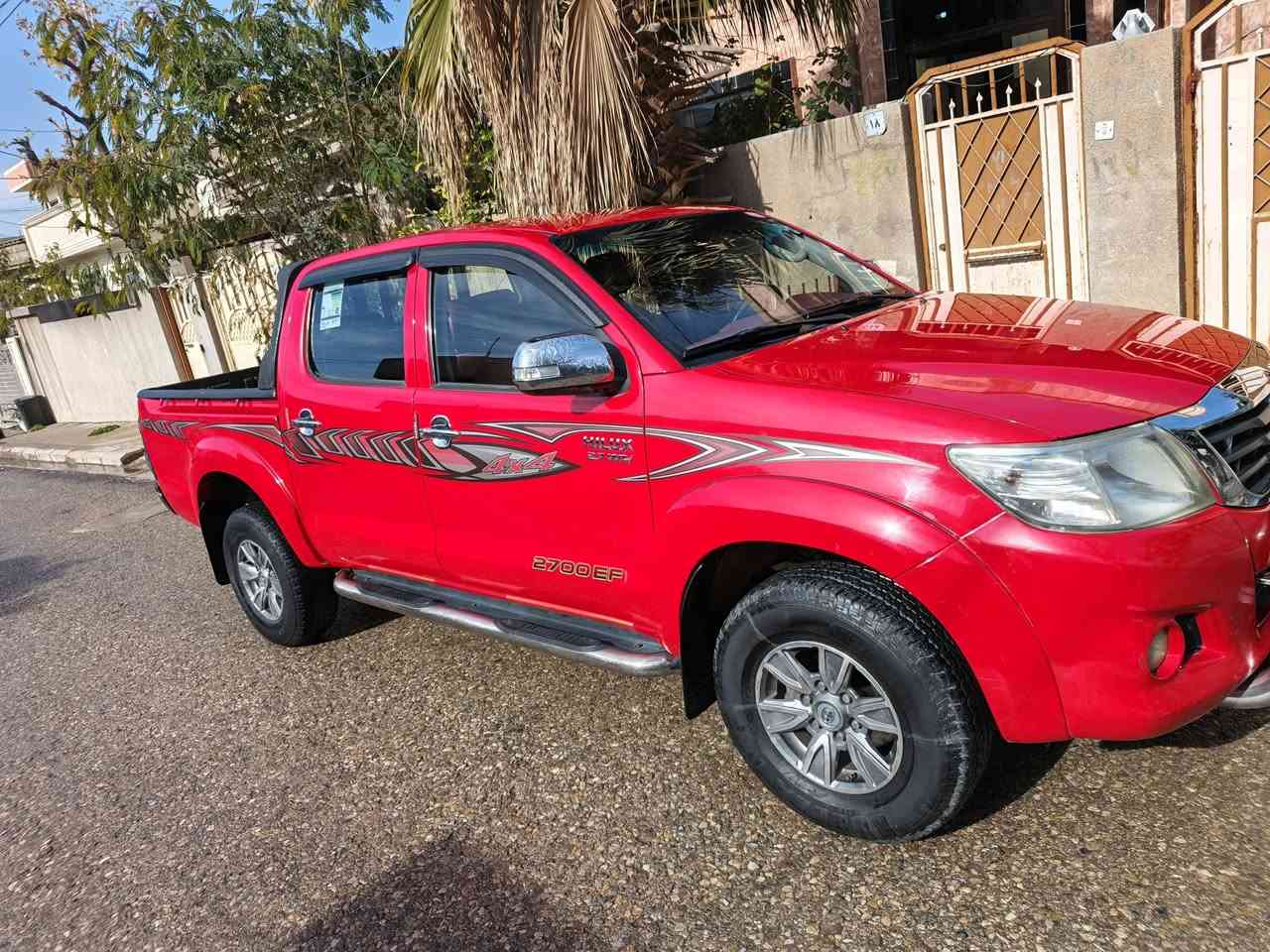 سياره هايلوكس فور ويل موديل٢٠١٢اوتماتيك بليته و سنويه رقم سليمانيه مميز لل٢٠٢٨ماشيه ١٩٨الف محرك شرط ما مفتوح السياره مكفوله عدا الموضح بالسونار  السعر٢٢٣بيها مجال 
عنوان السليمانية دربندخان 
رقمي ***********/***********
