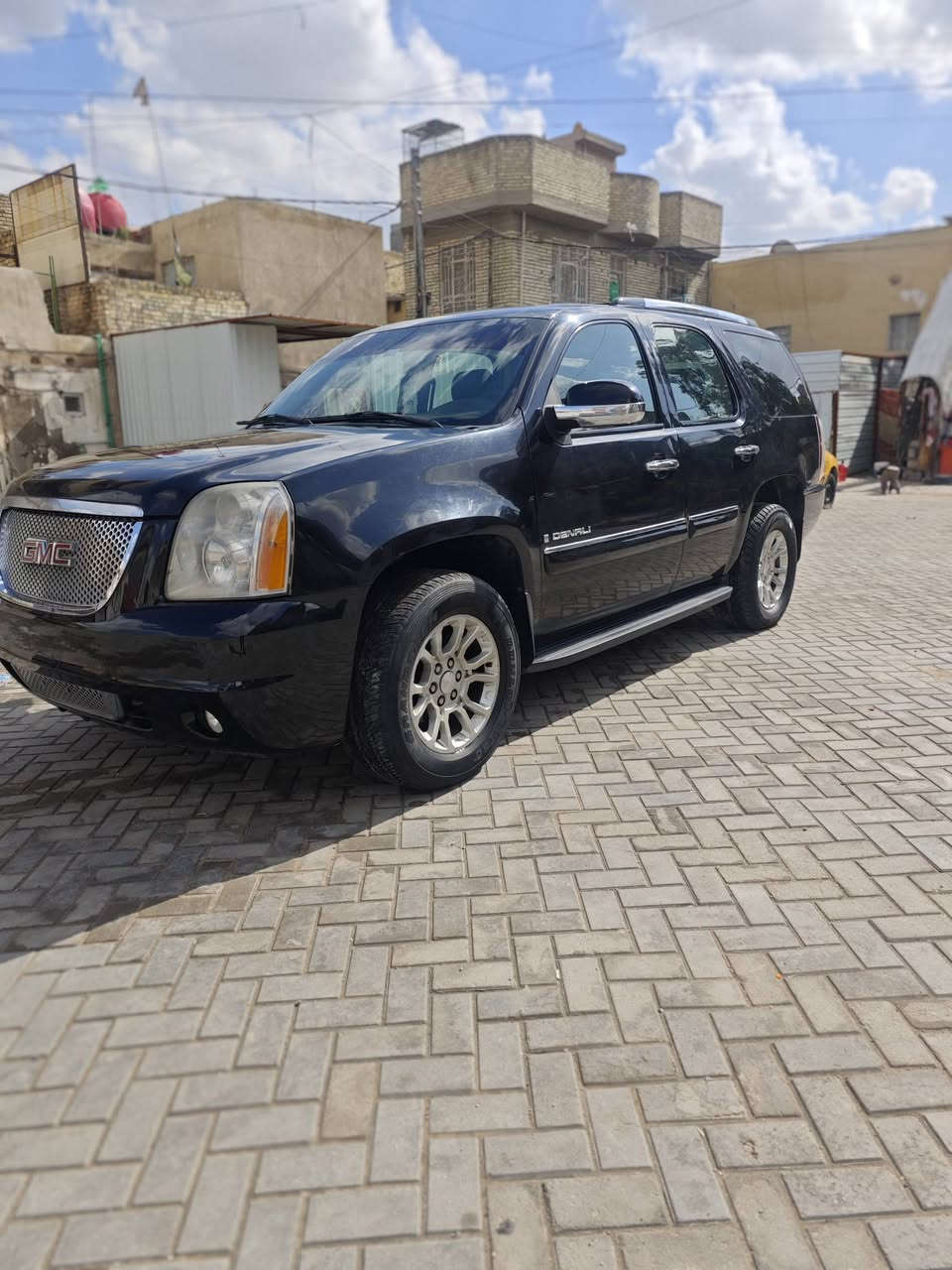 سلام عليكم
للبيع جي ام سي دنلي

ادوات دخول جديد
موديل 2007
مكفوله من كص أو عيب 

سياره أحله من تصوير

بيه كم قطعه صبغ 

كير ومكينه خير من الله 

سياره فول مواصفات 

تحكم ستيرن كشنات كهرباء 

مري شفط جنطه شفط سقف فتحه 

هواي بعد بيه مواصفات حلوه 

مكان سياره بغداد مدينه الصدر ستفسار ***********
