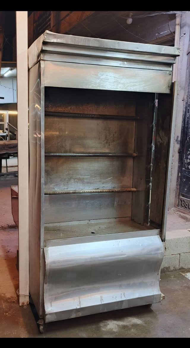 السلام عليكم شوايه دجاج للبيع مكان الشرطه الخامسه
***********
