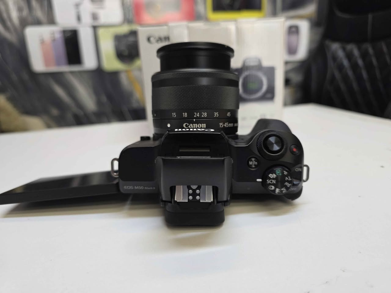 كانون M50 Mark II  مع عدسه بلاديه 
15 45 اوتو فوكس سريع بدون نويز STM 
تتميز بمستشعر APS-C بدقة 24.1 ميجابكسل، معالج DIGIC 8، وتسجيل فيديو بدقة 4K تدعم الكاميرا ميزة البث المباشر والتركيز التلقائي للعين معالج الصور: DIGIC 8 .تدعم تسجيل الفيديو الرأسي لشبكات التواصل الاجتماعي الريلز مع تتبع دقيق للعين والوجه .الشاشة: شاشة LCD تعمل باللمس قابلة للتحريك بالكامل الاتصال: مدمج بتقنية Wi-Fi و Bluetooth لنقل الصور لاسلكياً   والبث المباشر على YouTube EOS 
       ✨️✨️السعر 680 الف ✨️✨️ بغداد, العراق


**إذا كنت صاحب هذا الإعلان وتريد حذفه لأي سبب، رجاءا أرسل رسالة إلى الدعم الفني**