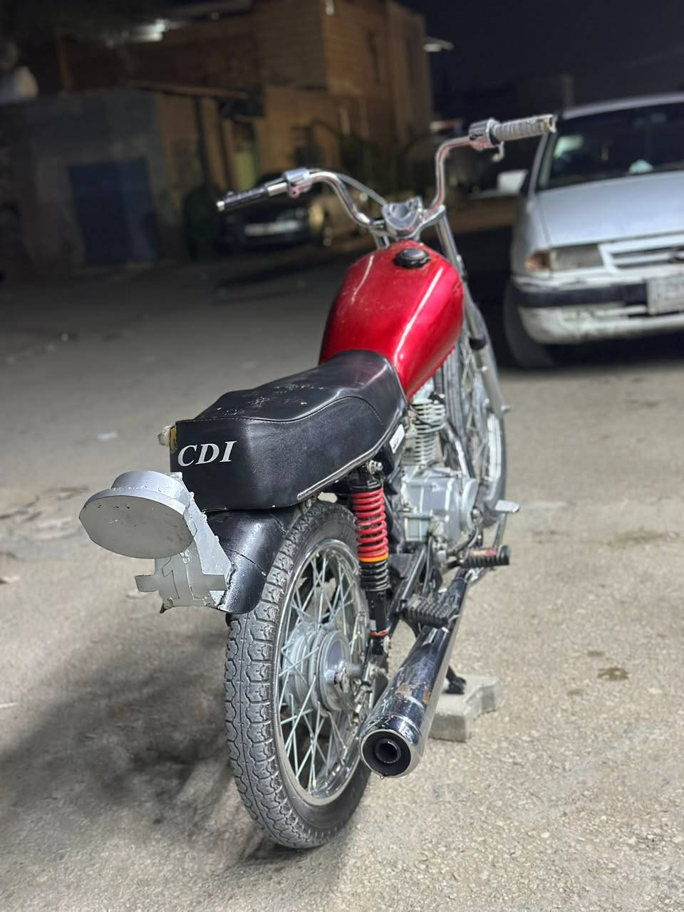 اربعه كير اوراق سكنر مديل 24 مكاتبه شارع مكينه 24 متياز مفتوحه فقط ولفات وبيه صوت بل طلقه تعمير جديد دراجه ماعيزه شي من وياله جدد تايرات جدد دك هندر و اطلع سعر 550 وبيه مجال قليل مكان نجف حي العسكري للاستفسار ***********
