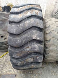 تاير هندي BKT -نظيف بمعنى الكلمة جوبلس حجم ٢٣-٥-٢٥ مكان بغداد اتصال ٠٧...