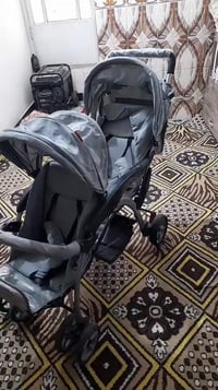 عربانة توأم • جديدة • تاير فالت