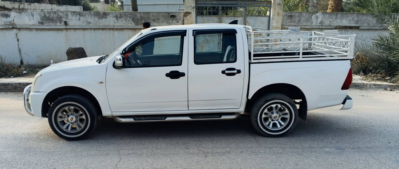 السلام عليكم بيكم جنبي 2012مكفوله من الضربه و التبديل سياره حلوه مال جناي جاهزه برغي ماعايزه رقمه مثنى سنويه جديده السعر 48 الاتصال ***********مكان نجف
