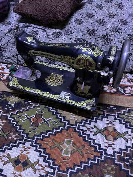 اسلام عليكم مكينه فراشه للبيع نضيفه بعده جديده 
السعر 75 بيه مجال مكاني بعقوبه الاتصال ***********
