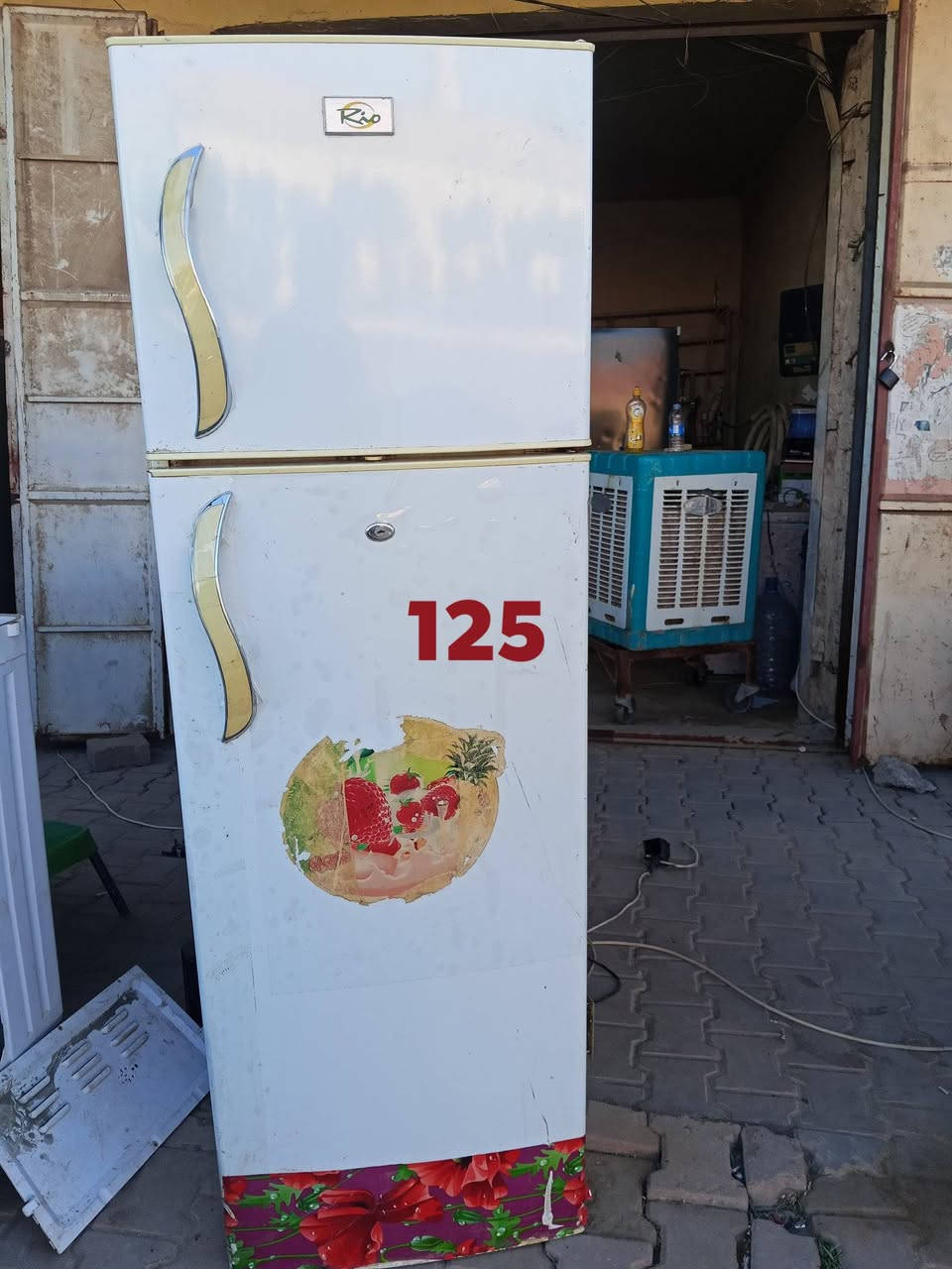 السلام عليكم براد ماء ابو حنفيتين 
وثلاجات كما واضح بصوره 
السعار بصور 
مكان محلي ناحيه العباسي مقابيل مسجد النور قرب عباس الفياض 
***********
