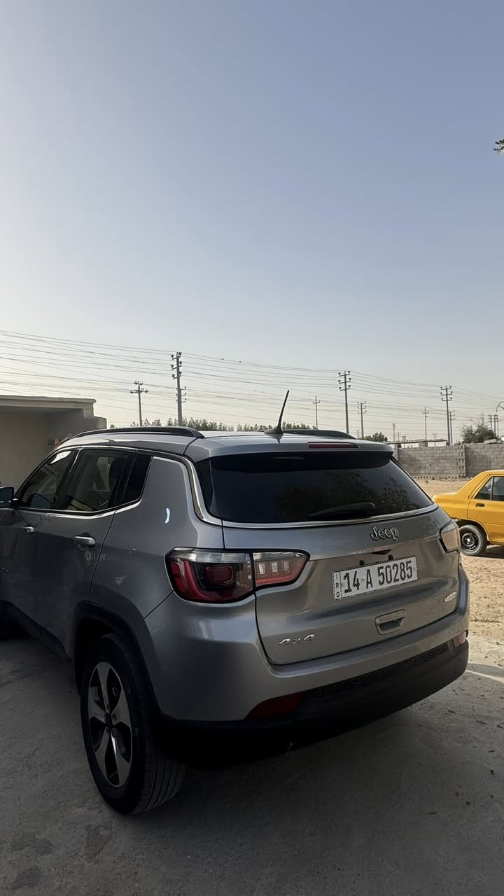 سلام عليكم جيب كومبارس 2018 فول مواصفات بانوراما وبصمه سياره وارد ماشيه 120 الف رقم بصره جديد باسمي تحويل ثاني يوم بيها مدكر وبنيد فقط سياره حلوه ونضيفه السعر 140 وبي مجال العنوان البصره الزبير ***********
