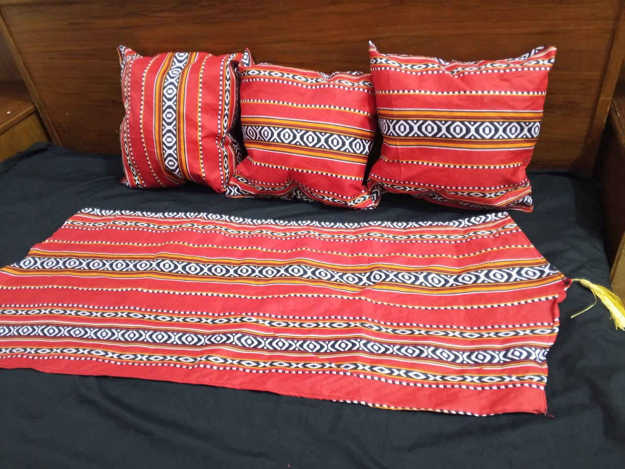 جلسة رمضانية 🔥❤️
3وجه   كوشات+رنر + وكيس 
السعر 8 الاف
الحجز أو الاستفسار ع الخاص
يتوفر خدمة توصيل لجميع المحافظات


**إذا كنت صاحب هذا الإعلان وتريد حذفه لأي سبب، رجاءا أرسل رسالة إلى الدعم الفني**