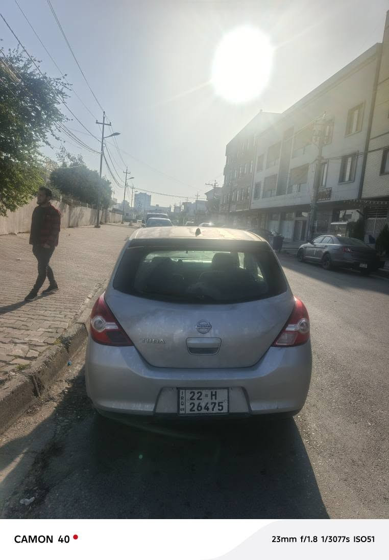 سەیارەکە مواسەفات ئەمریکی ناو ڕەش جەمبەجی خەفیفی جامڵخی بێشی هەیتی بەدەینەی نەکرتیە سێێ بارجەی سبوخە بەبێ ژۆرێ 2009 سەنەوی ڕێگاو بان 29 بەناو کردن بە شەرتە تەبریدەکەشی بەس سۆندە و خازی دەوێ سەحریشی 77 مەجالێ کەم هەولێر
*********** أربيل, العراق
