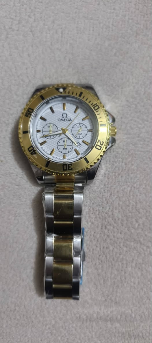 السلام عليكم ساعات اوميكه و رولكس رنك دوار سل ستيل ضد الماء طلاء ثابت وزن ثقيل سعر  القطعه 15
 ***********
