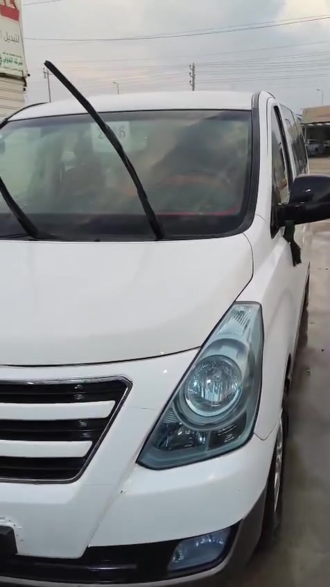 السلام عليكم ستاركس للبيع موديل 16 شكل الجديد رقم بغداد مشروع وطني سياره جديده وحلوه ولا اكو مراوس مسكر راوس العنوان البصره القرمه سعرها 200 وبيها مجال قليل هذا رقم الهاتف  ***********
