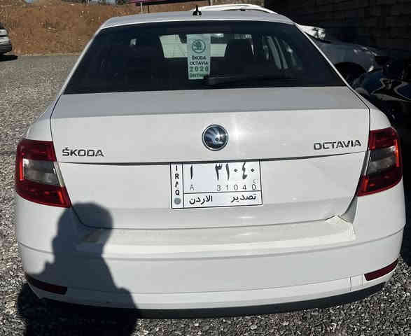 سكودا موديل ٢٠٢٠  مه نه فيست  اسلي هه زه و باكانه ٢٥ هه زار رويشتووه بي بوياغ  بي تعديل هيج هيجي نيه زور خاوينه  غه رامه به شه رت
***********
