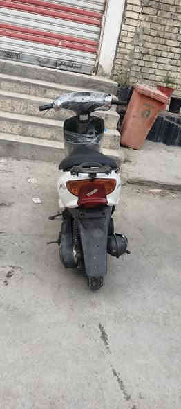 السلام عليكم عصفورية فحل 60 للبيع الدراجة جاهزة على اخر حباية ، كابريتر وتجفيت جديد كهربائيات كلها شغالة نكرة سلف بكل وقت ما بيها اي نقص عدا الكسر الموضح بالصورة  اوراق موجودة رايدها ب250 وبيها مجال ، مكاني بغداد البلديات ***********
