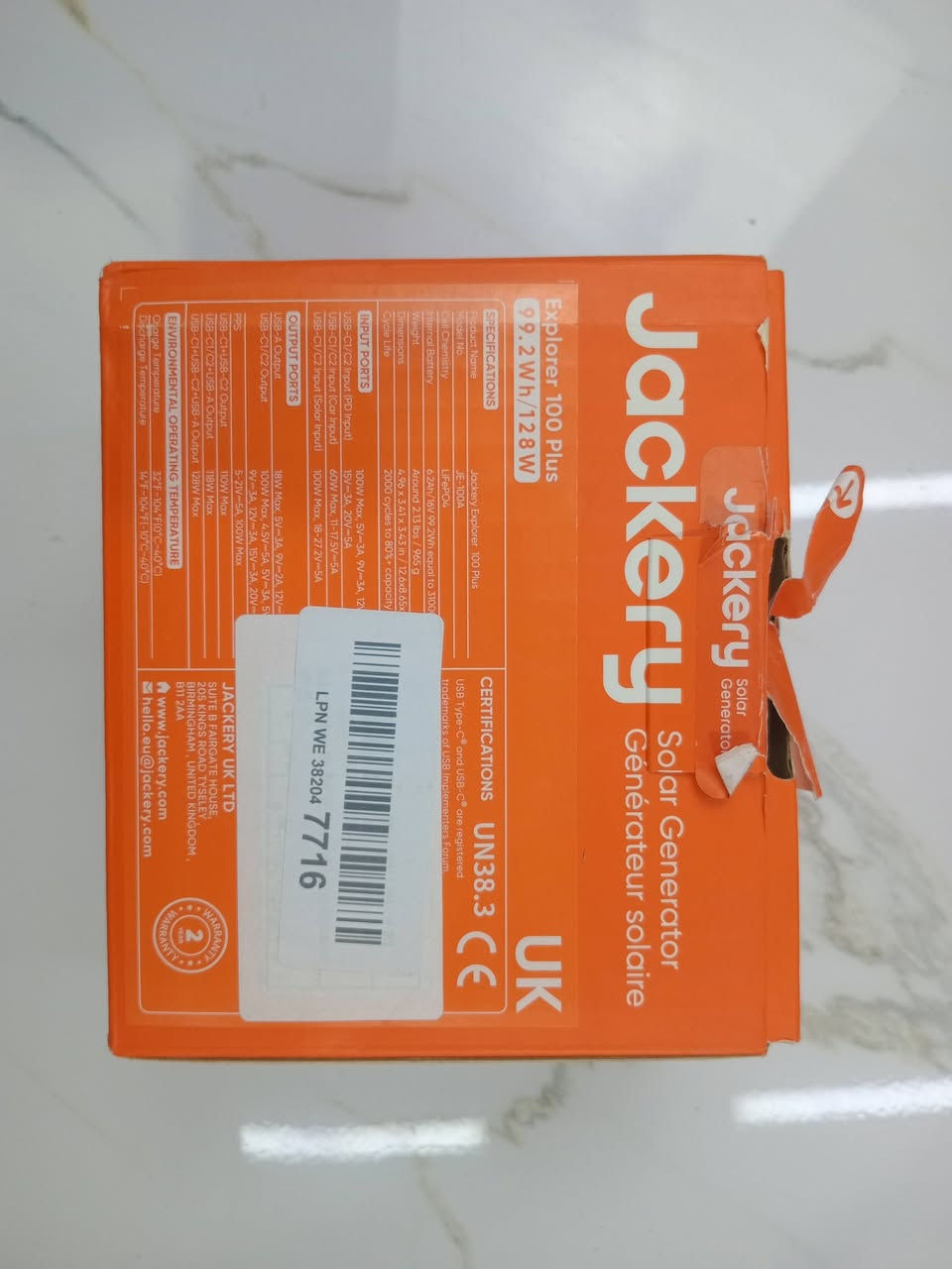 للبيع 🔋
محطة طاقة متنقلة من شركة Jackery
موديل: Explorer 100 Plus
مناسبة للشحن والسفر والكشتات ✨
حجم عملي وخفيف وسهل الحمل
تشحن الموبايل، السماعات، الأجهزة الصغيرة وغيرها
• شاشة عرض لنسبة البطارية
• منافذ USB و USB-C
• جودة ممتازة من Jackery
القطعة جديدة  🌟
للاستفسار مراسلة خاص ***********

