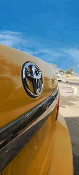 السلام عليكم لبيع أو مراوس النتره أو سوناتا 
كورلا موديل 9 محدثه 13 خليجي بيه قطعتين رقم بابل نكليزي بسمي رقم مميز مصفره هيئه وغرامات تحويل ثاني يوم مكينه مفتوحه كير جديد قبل سبوع شاده حداديه كفاله دوشمه غرفه كامله وشاشه أرضية جلد سياره حلوه وكاعده كبل لشارع اشتغل السعر 95 وبيه مجال 
رقم الهاتف ***********
