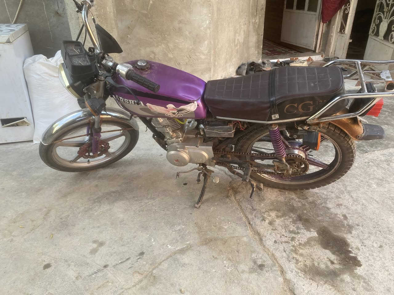 السلام عليكم دراجة 4اللبيع او مراوس حسب القناعة وبيع هم ابيع  مكفولة كهربايات شغالة هندر واحد شلعة وسحب خير من الله السعر 300 وبيهة مجال حك الجية اللستفسار ***********
