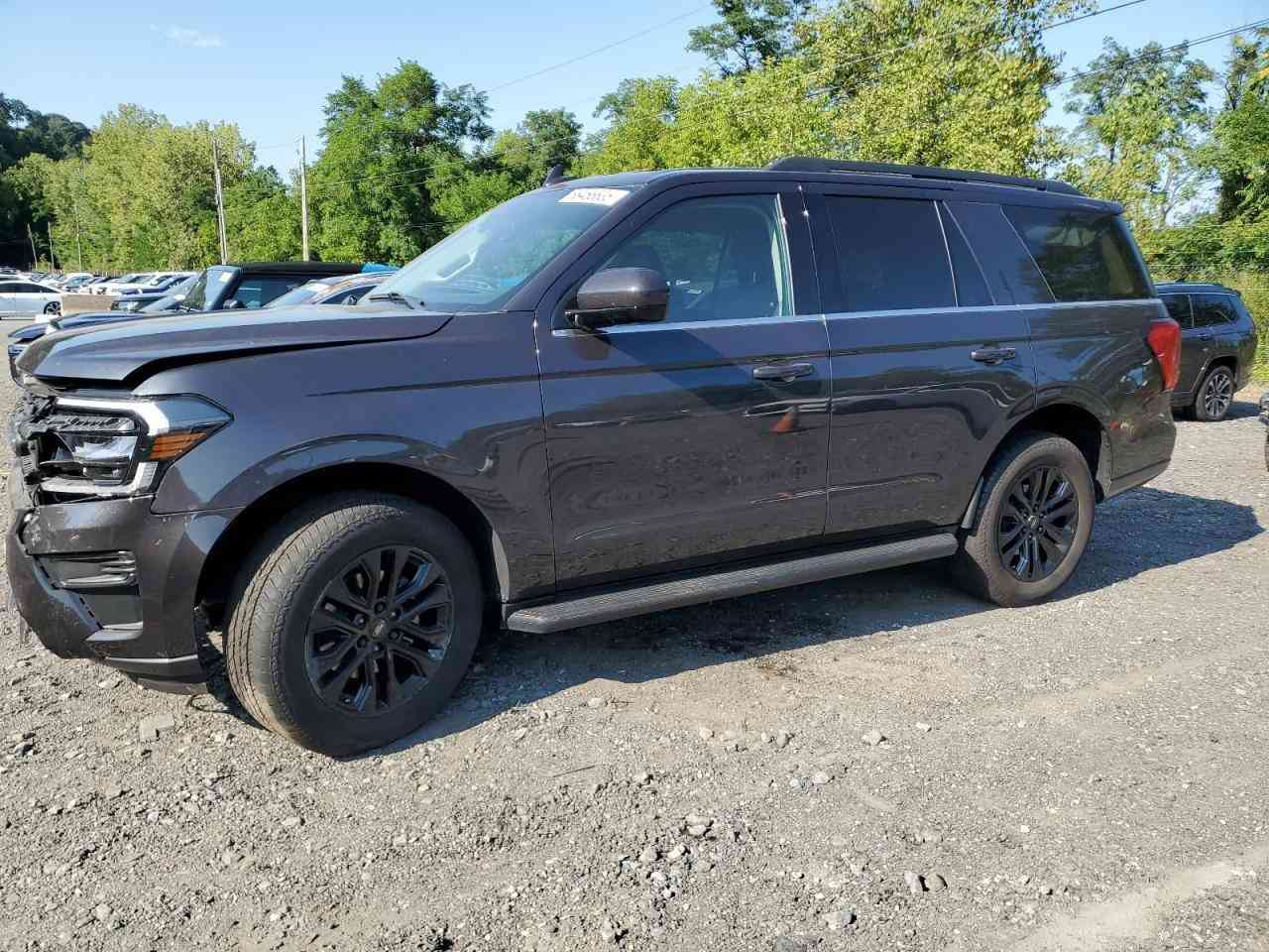 بالبصرة حاليا ... ابيع واصل بصره 
موديل 2024 ماشية 26 
حادثها كدامكم وحلو يعني تقريبا كلين السيارة 
ب 290 $ ممكن تدخل ع كتاب شهداء 
***********
